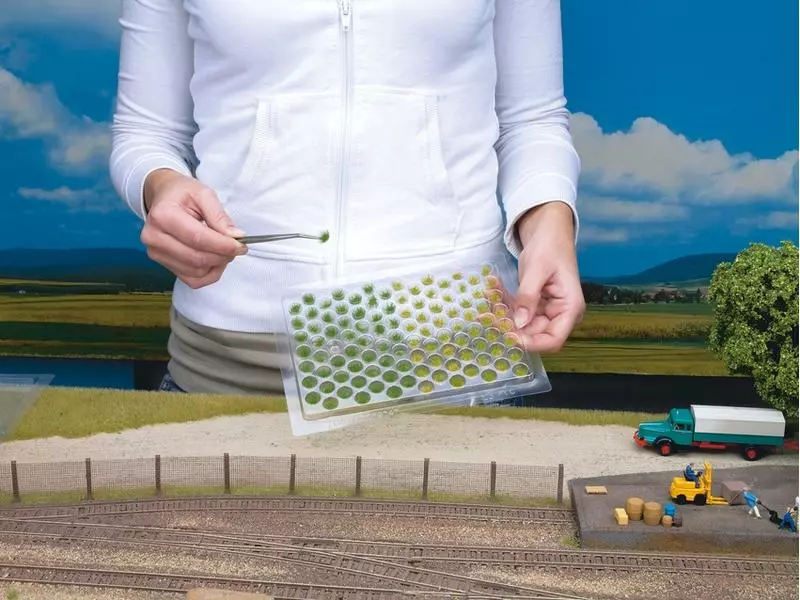 NOCH Grasbüschel 9 mm, XL, gedeckte Farben 104 Stück 5 NOCH Grasbüschel 9 mm, XL, gedeckte Farben 104 Stück – Bild 3