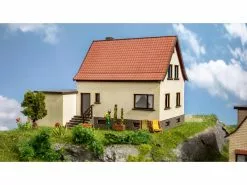 NOCH Siedlungshaus mit Garage H0 10 NOCH Siedlungshaus mit Garage H0 -Modelleisenbahnen Verkäufe 228659152 xxl