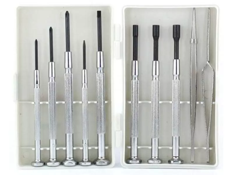 Märklin Werkzeug-Set für H0- und Z-Modelle 3 Märklin Werkzeug-Set für H0- und Z-Modelle